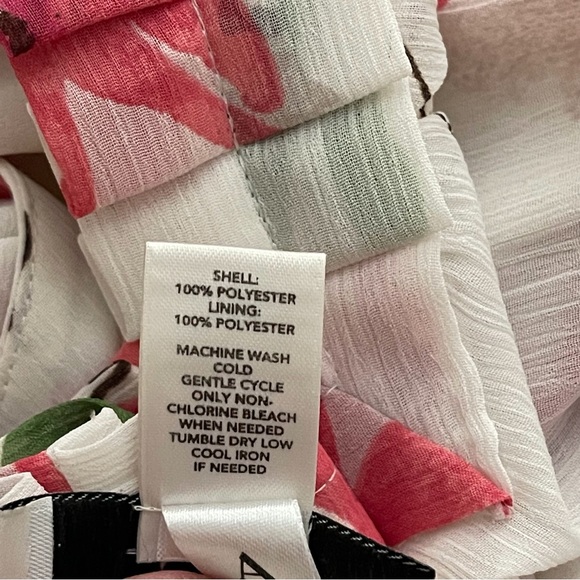 Ann Taylor LOFT Floral Sleeveless Top Size Petite M - Picture 13 of 13